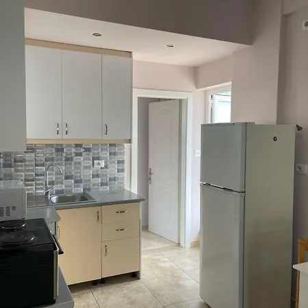 Linda Home-2
