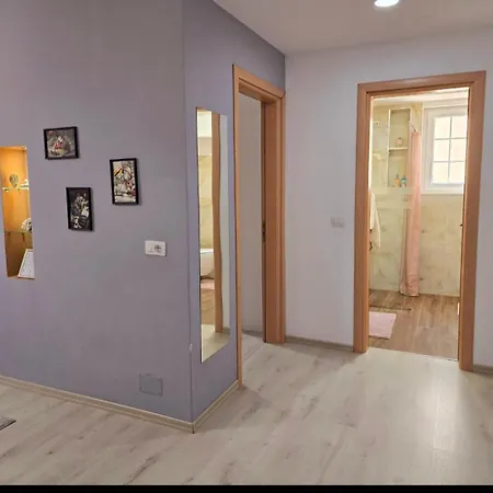 Grace'S Centre Apartment-2
