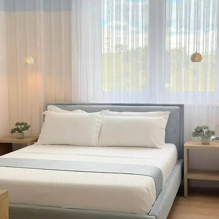 Elegant Apartment - Beachside Riviera New-2