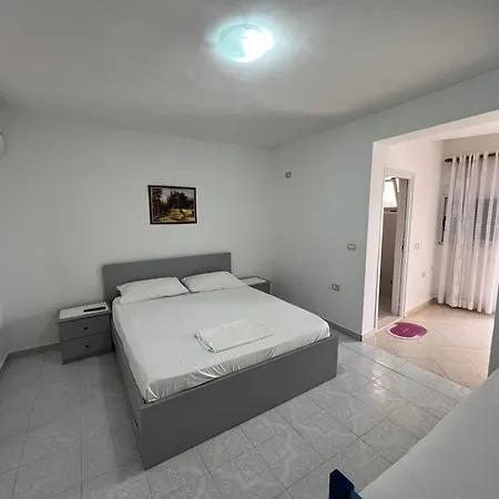 Guest House Vlore-3