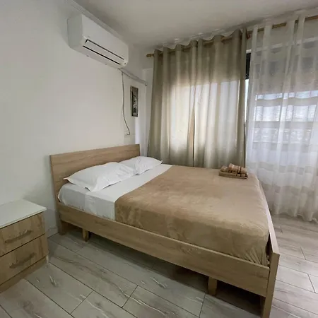 Piazza Downtown Cozy Studio - Enjoy Travel-3
