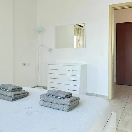 Robin Sea View Apartment-2