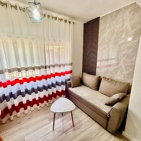 Superb Studio Apartment Near To The City Center-2