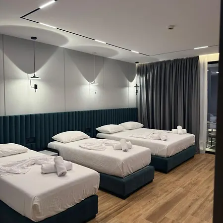 Hotel Lili-1-2