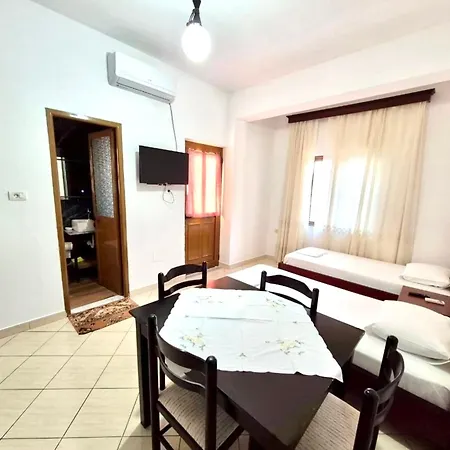 Vita Apartment - Spacious Garden And Balcony 5 Min To Beach & Center-2
