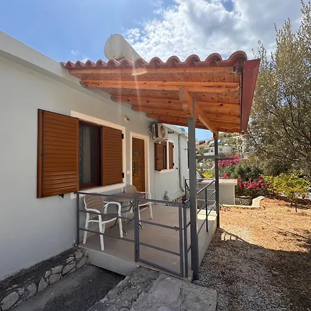 Coral Guesthouse Sarande-3