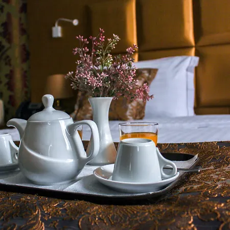 Hotel Deluxe-2
