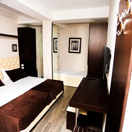 Hotel Town House-2