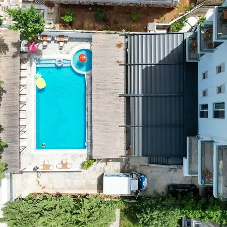 6 Milje Hotel-3