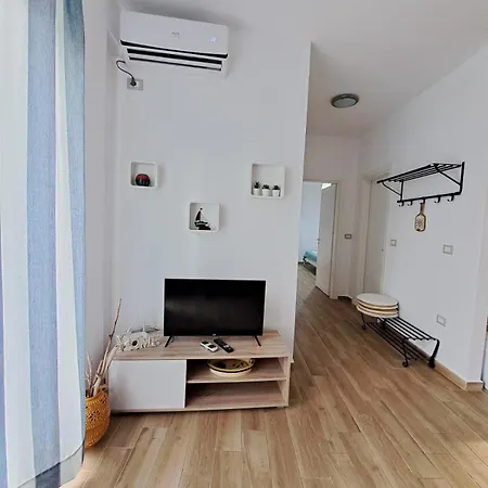Iris Apartments-3