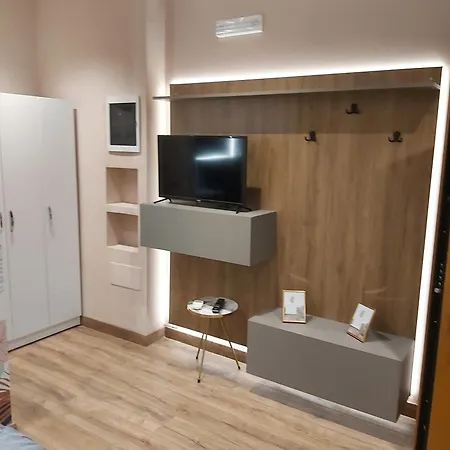 Alindro City Center Apartment 3-3