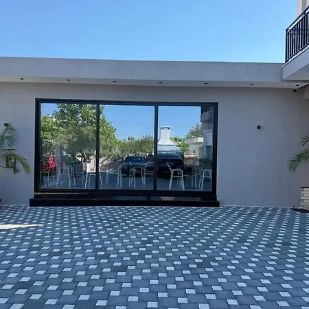 Maison Apartments-3