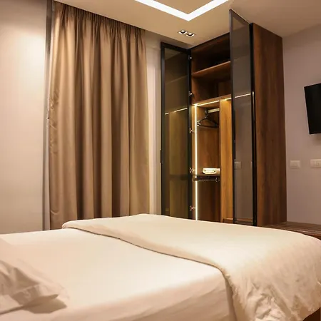 Pin Apartments - 3 Min To Skanderbeg-2