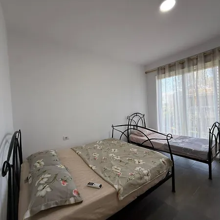 Beach Veranda Home, Gjiri i Lalzit-2
