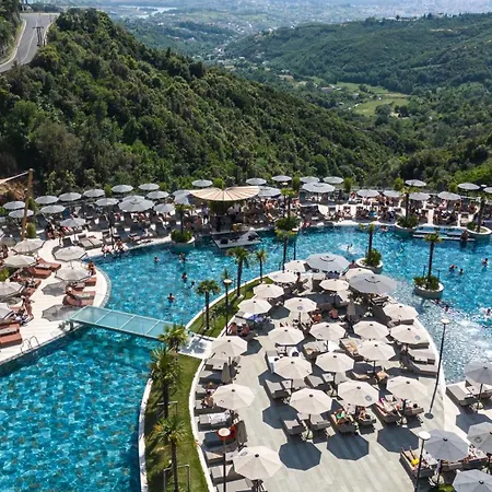 Select Hill Resort-2