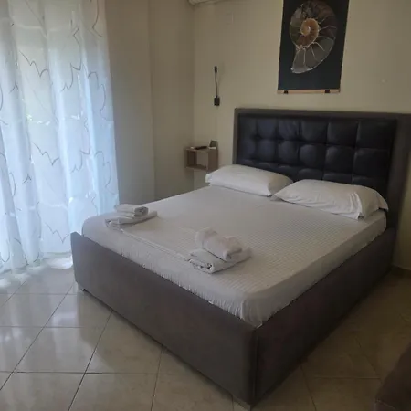 Darla Sea View Apartment-2