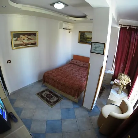 Hotel Ideal-2