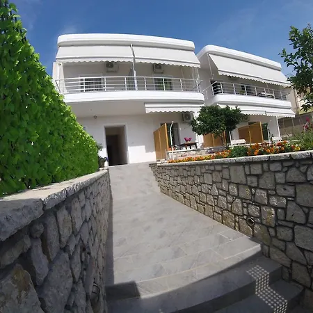 Riviera Rooms-2