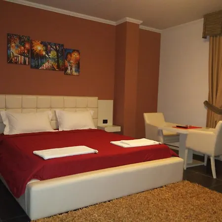 Hotel Mustang-2