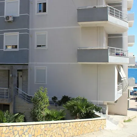 Seaside Apartment-3