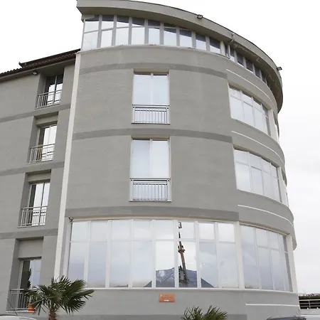 Star Hotel-2