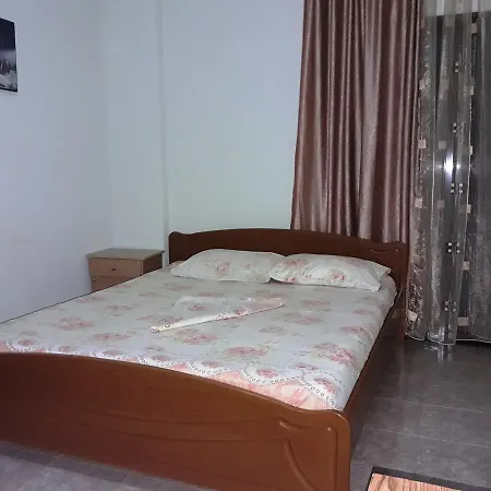 Tani'S Guesthouse-2