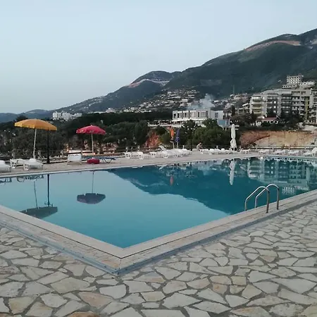 Aneta'S Beach House-2