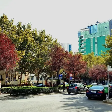 Traveler'S Place At Tirana City Centre-3