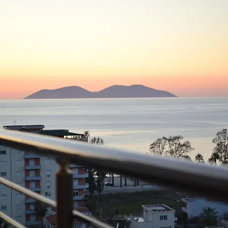Seaview Gateway 2 Bedrooms Apartment & Private Garage-2
