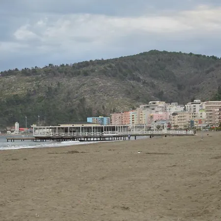 Blini Seaside Apartment-3