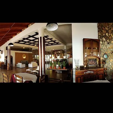 Hotel Keshtjella Llogara-3