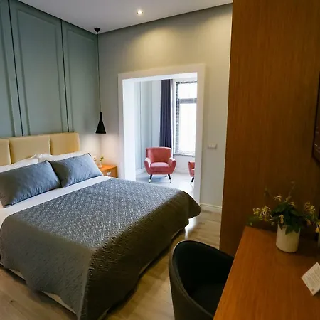 Home Hotel-2