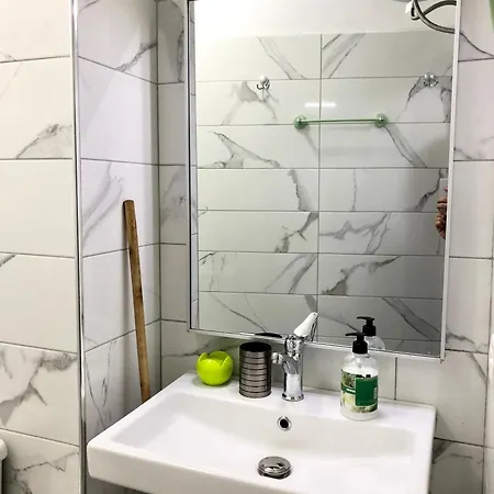 Superb Studio Apartment Near To The City Center-3