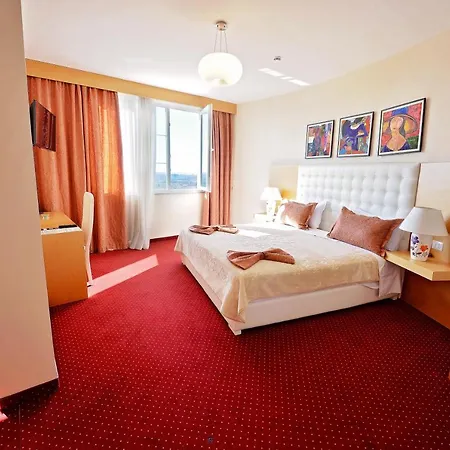 Jolly Hotel-3
