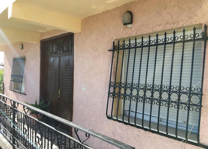 Vila Isufaj Vlorë che accetta animali