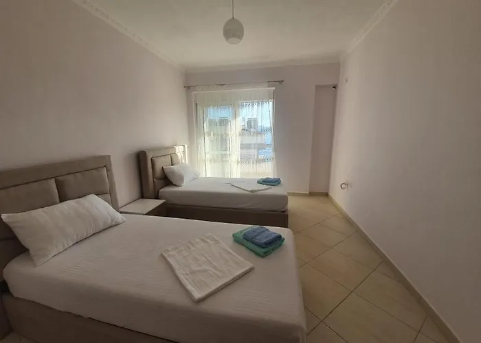 Xhulio Apartments Sarandë