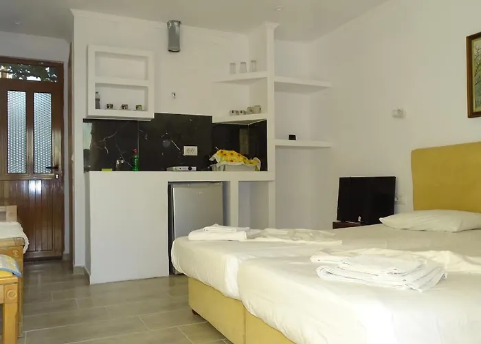 Petro'S Apartments Ksamil