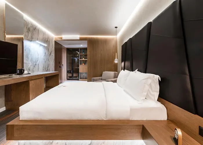 Pinea Hotel Resort&Spa Golem 