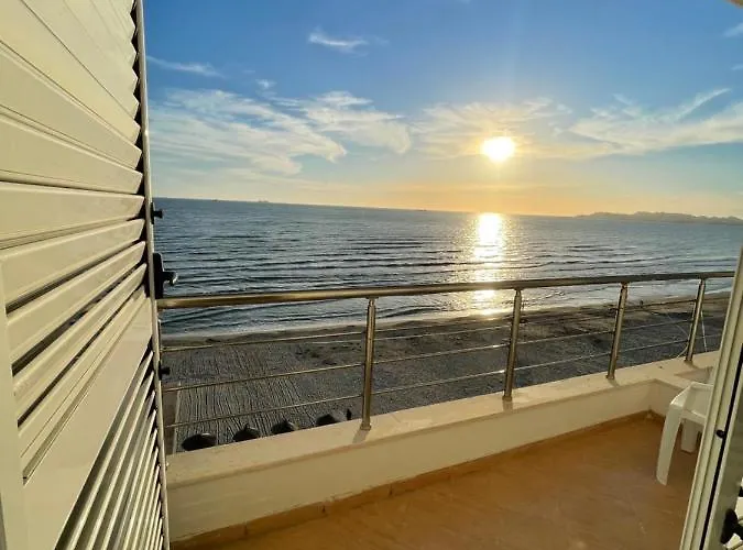 Seaview Apartment For Rent Durrës che accetta animali
