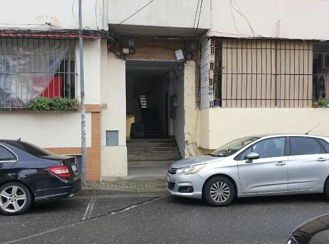 Ex-Block District Charming Studio Apartment With Treeish Sorrounding View! Tirana