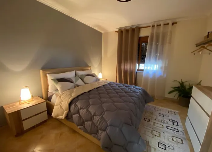 Haustierfreundliches Lucas Apartment 2 Tirana