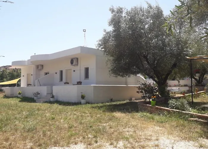 Vila Juna Ksamil