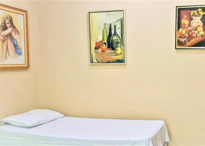 2V1 - Blloku Mac Apartment Tirana