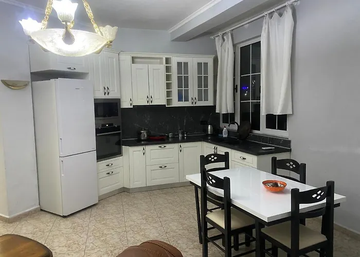 Tirana Apartment White
