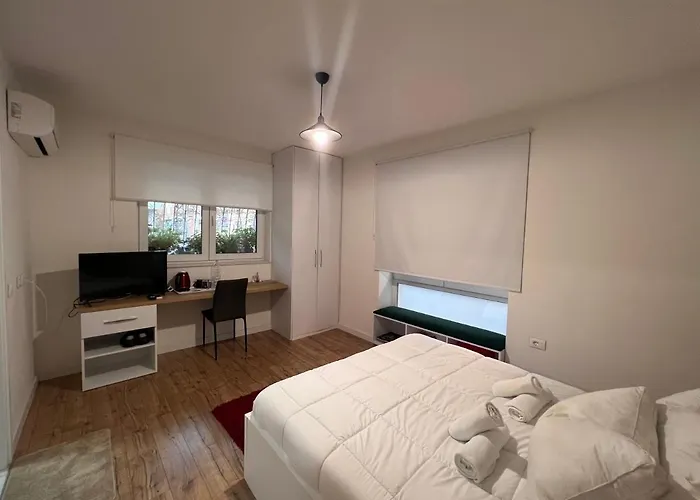 Grand Park & Bllok Area Rooms Tirana