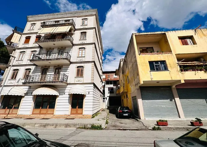 Room 99 Shkoder