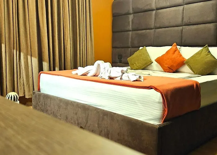 Orange Villa Tirana