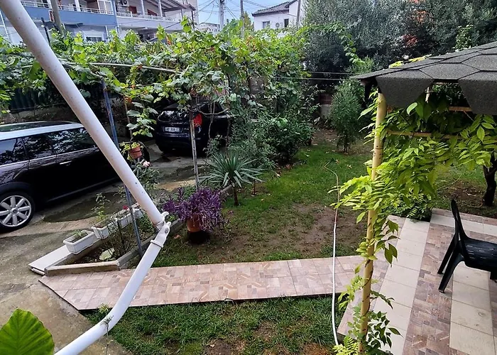 Teba Garden'S Villa Tirana
