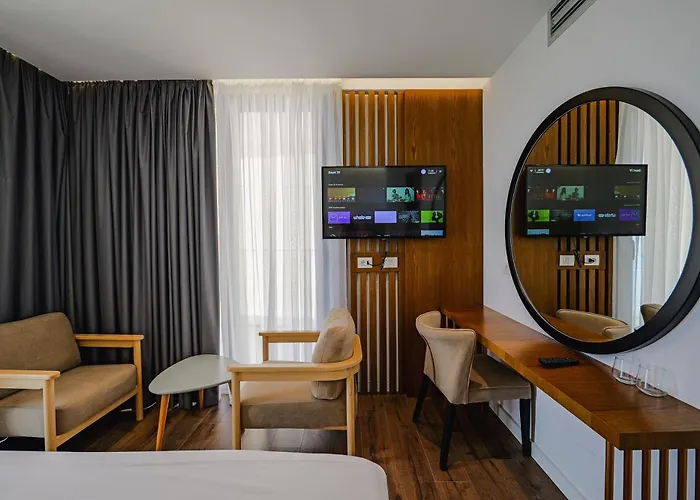 Haustierfreundliches Dorchester Hotel Sarandë