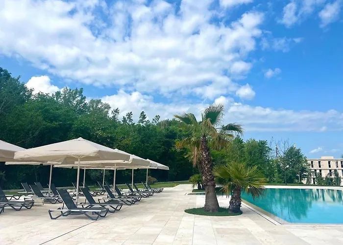 Tirana Self Catering Holidays near Skanderbeg Square